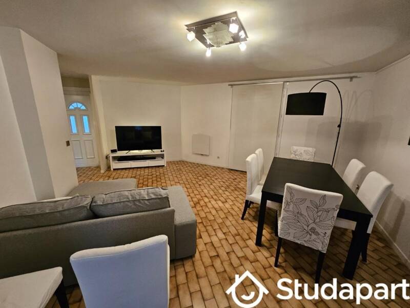 12sqm house for rent in CERGY