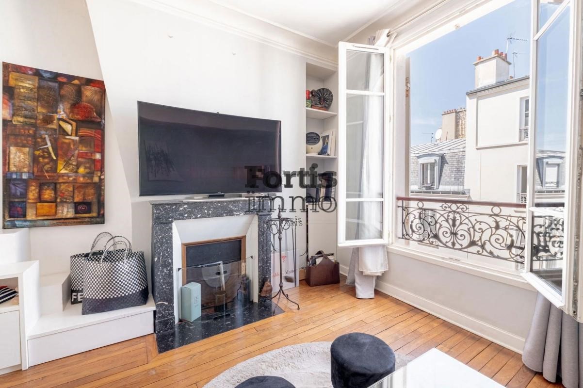 شقة للبيع بمساحة 64م² في ليفالوا-بيريه