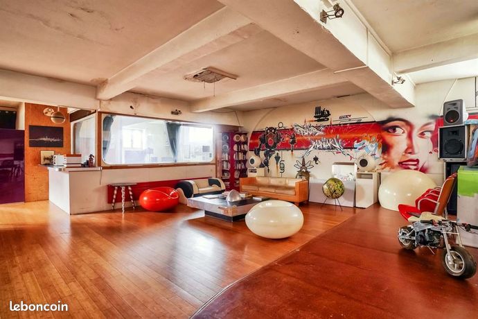 Loft 145 m² Brutaliste Unique Argenteuil Proche Commodités