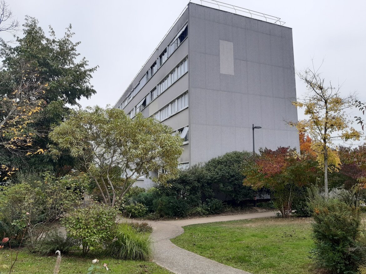 For sale: 60sqm apartment in Massy