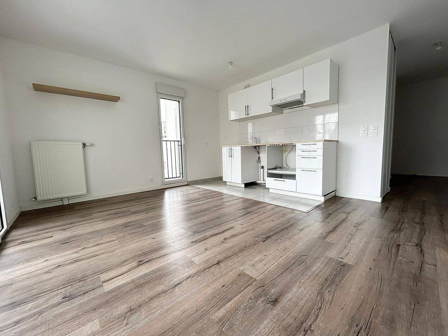 شقة مكونة من غرفتين للبيع في فيليجيف غوستاف روسي