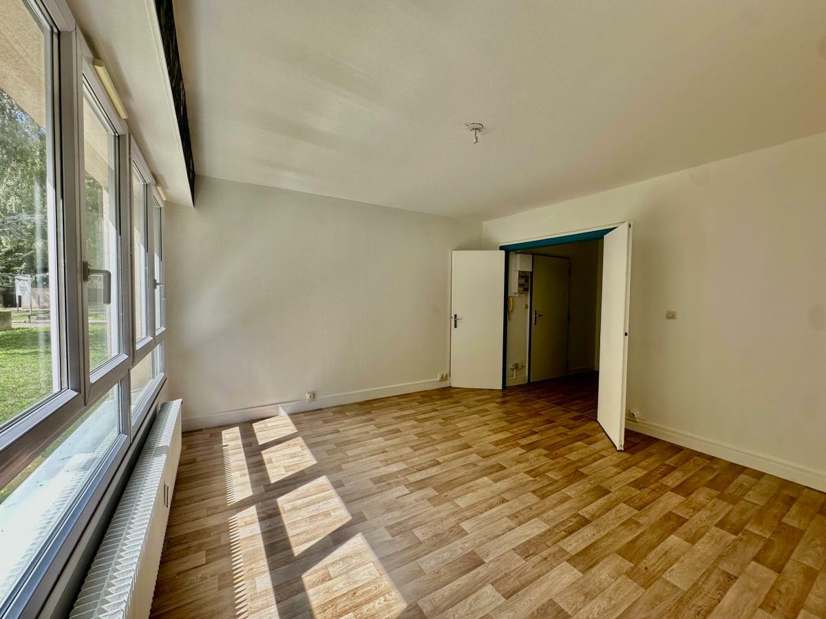 Affitto appartamento di 66 mq a SAINT GERMAIN EN LAYE