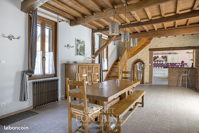 Longère 6 pièces 323 m2