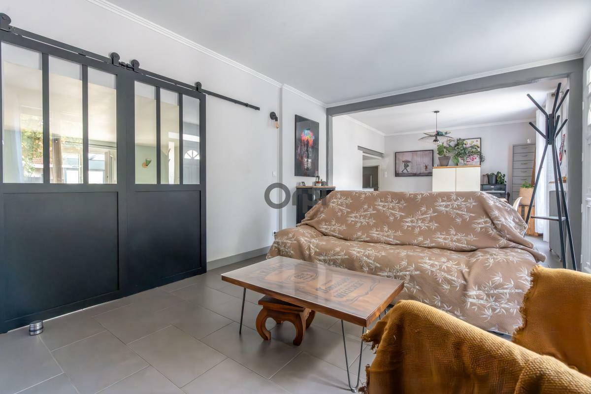 Casa familiare charmante di 132 mq – 4 camere – Giardino alberato – Sud-Ovest