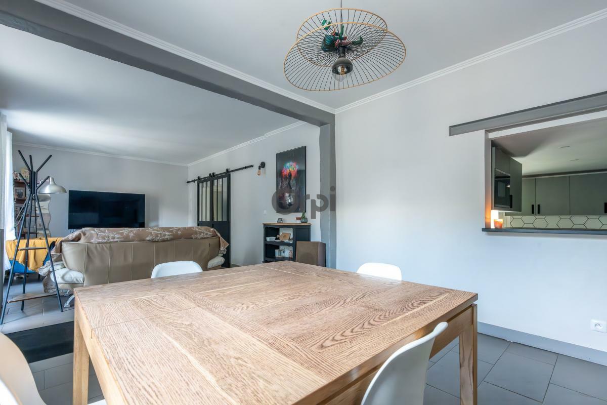 Casa familiare charmante di 132 mq – 4 camere – Giardino alberato – Sud-Ovest