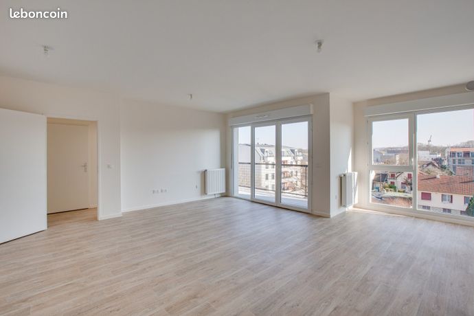 Four-room apartment in Alfortville (94140)