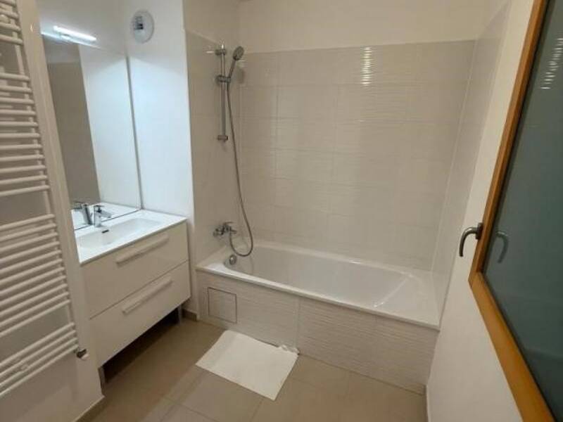 Affitto appartamento di 42 mq a NOISY LE GRAND