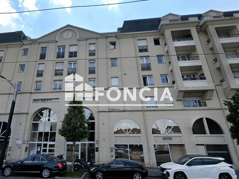 T2 31sqm with parking in Livry Gargan luxury residence