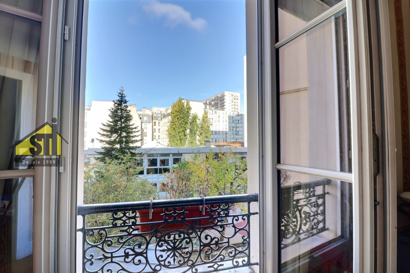 T2 37 mq modulabile tranquillo cortile Parigi 14 vicino metro