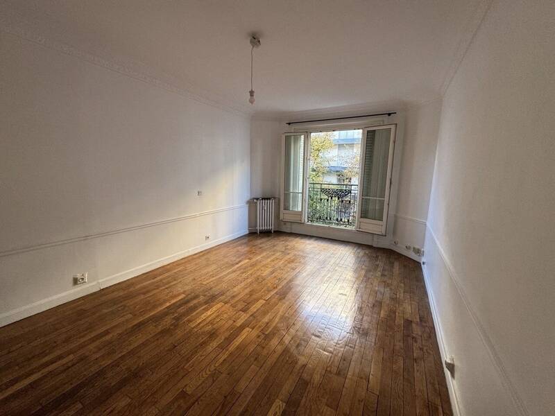 T2 56 mq con ascensore PARIGI 15 vicino ai negozi