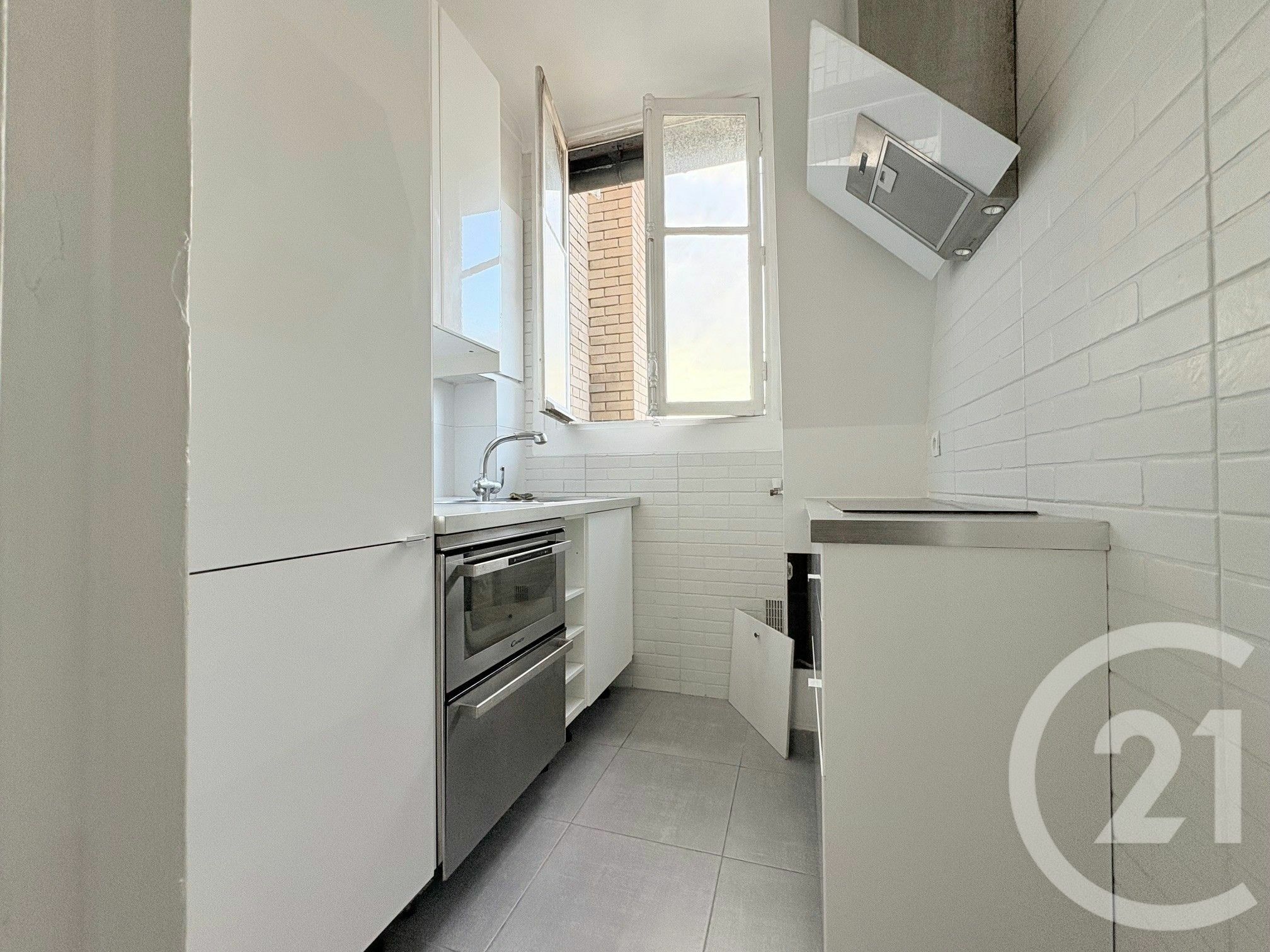 Location appartement de 52m2 à PARIS 16