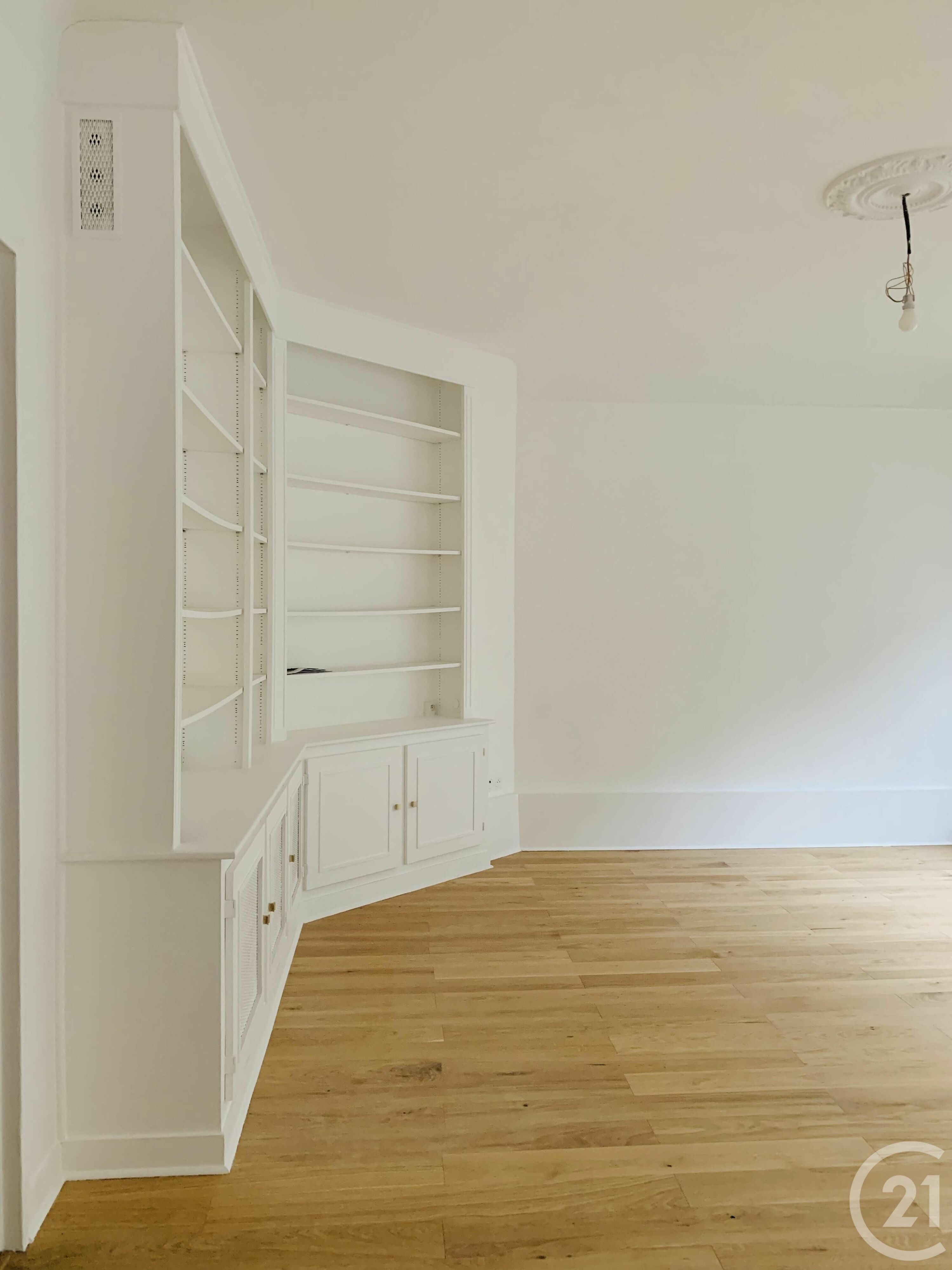 Location appartement de 74m2 à PARIS 16