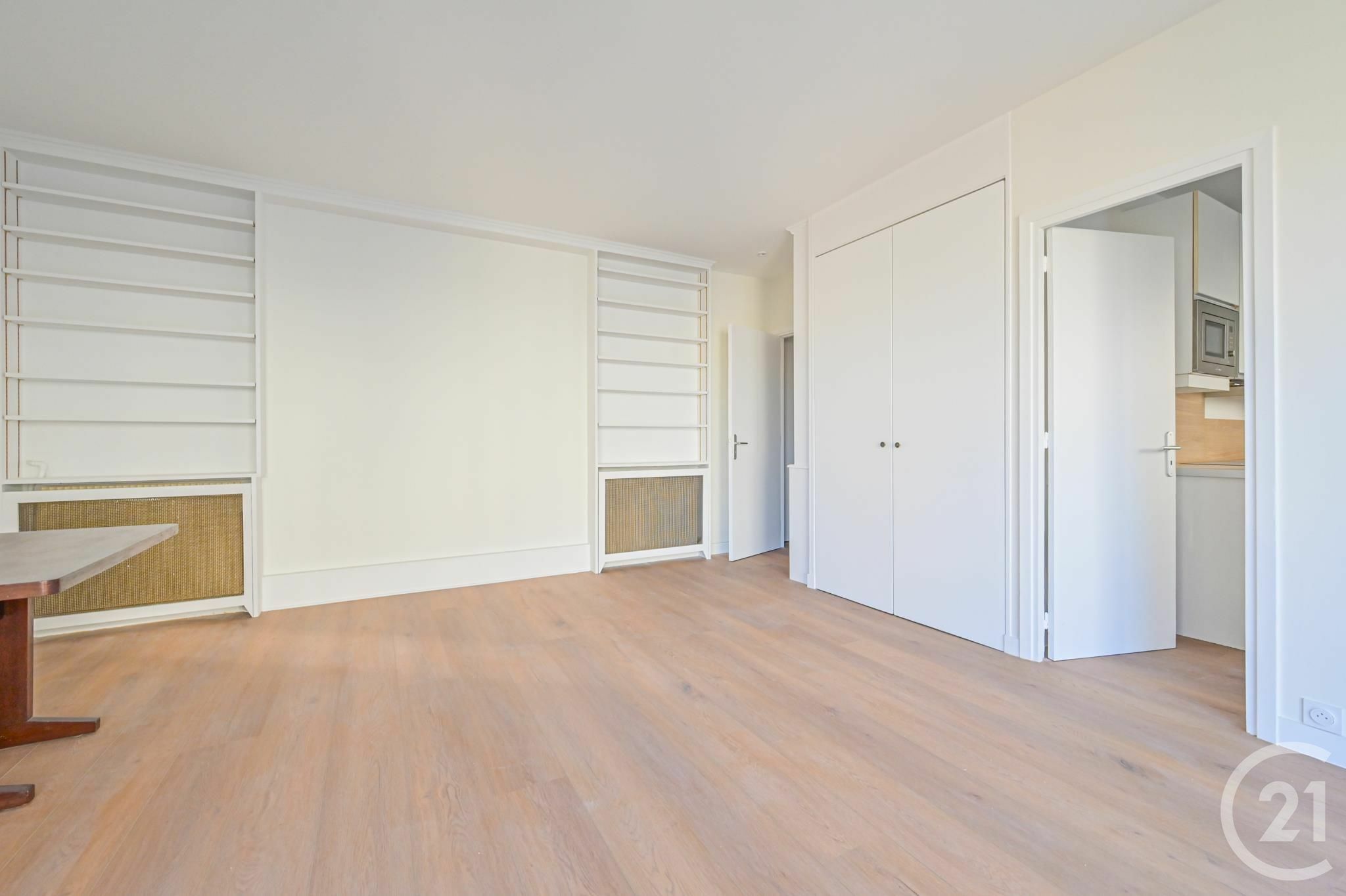 Location appartement de 42m2 à PARIS 16