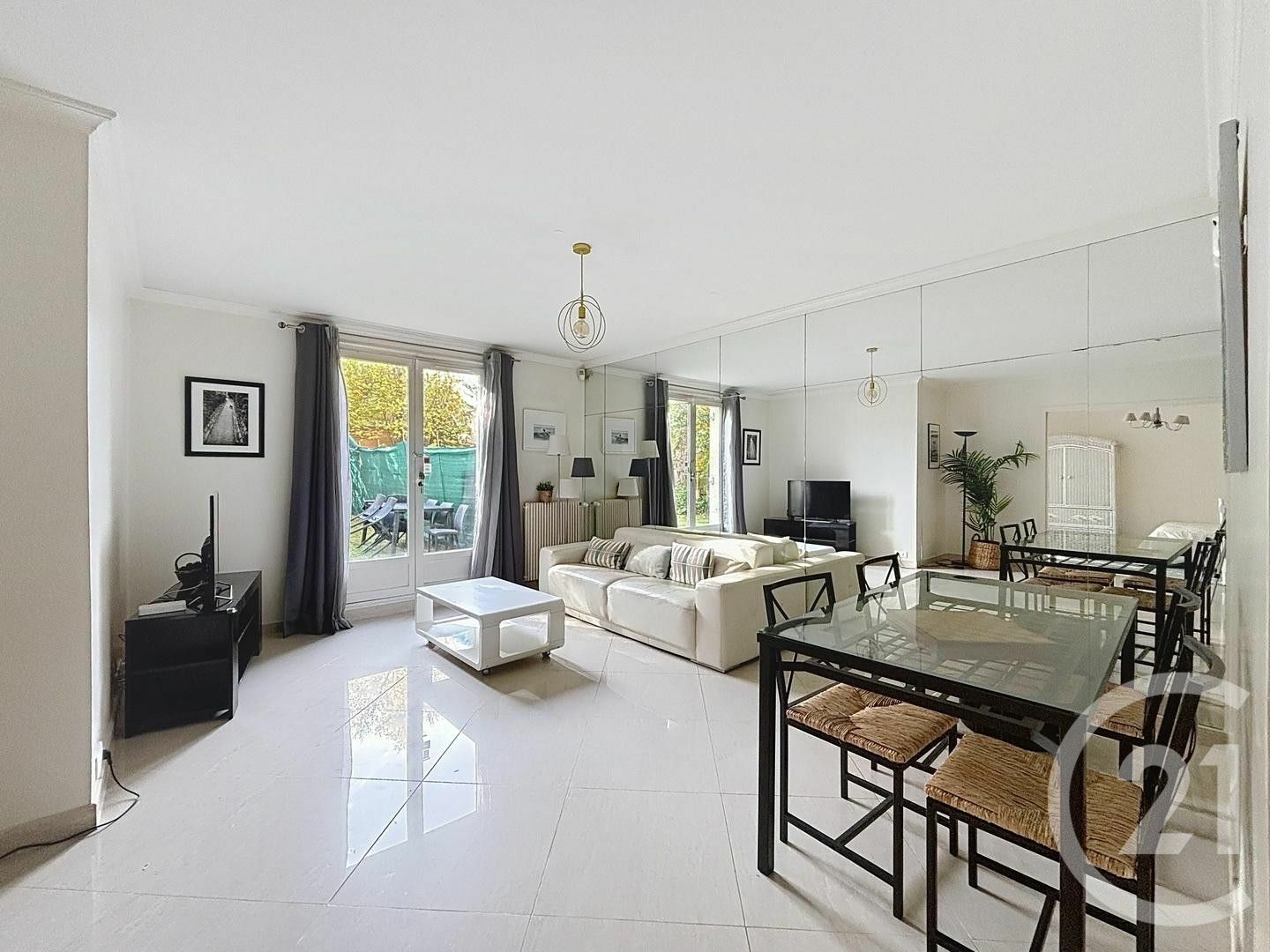 Vendita appartamento di 65mq a VERSAILLES