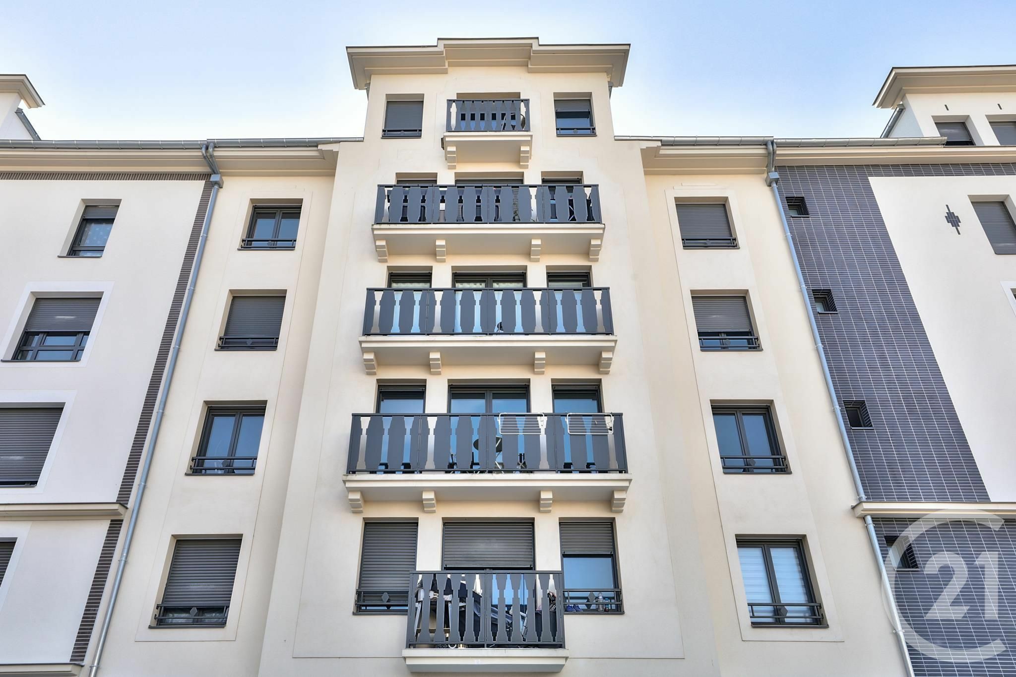 Vendita appartamento di 40 mq a PARIGI 19