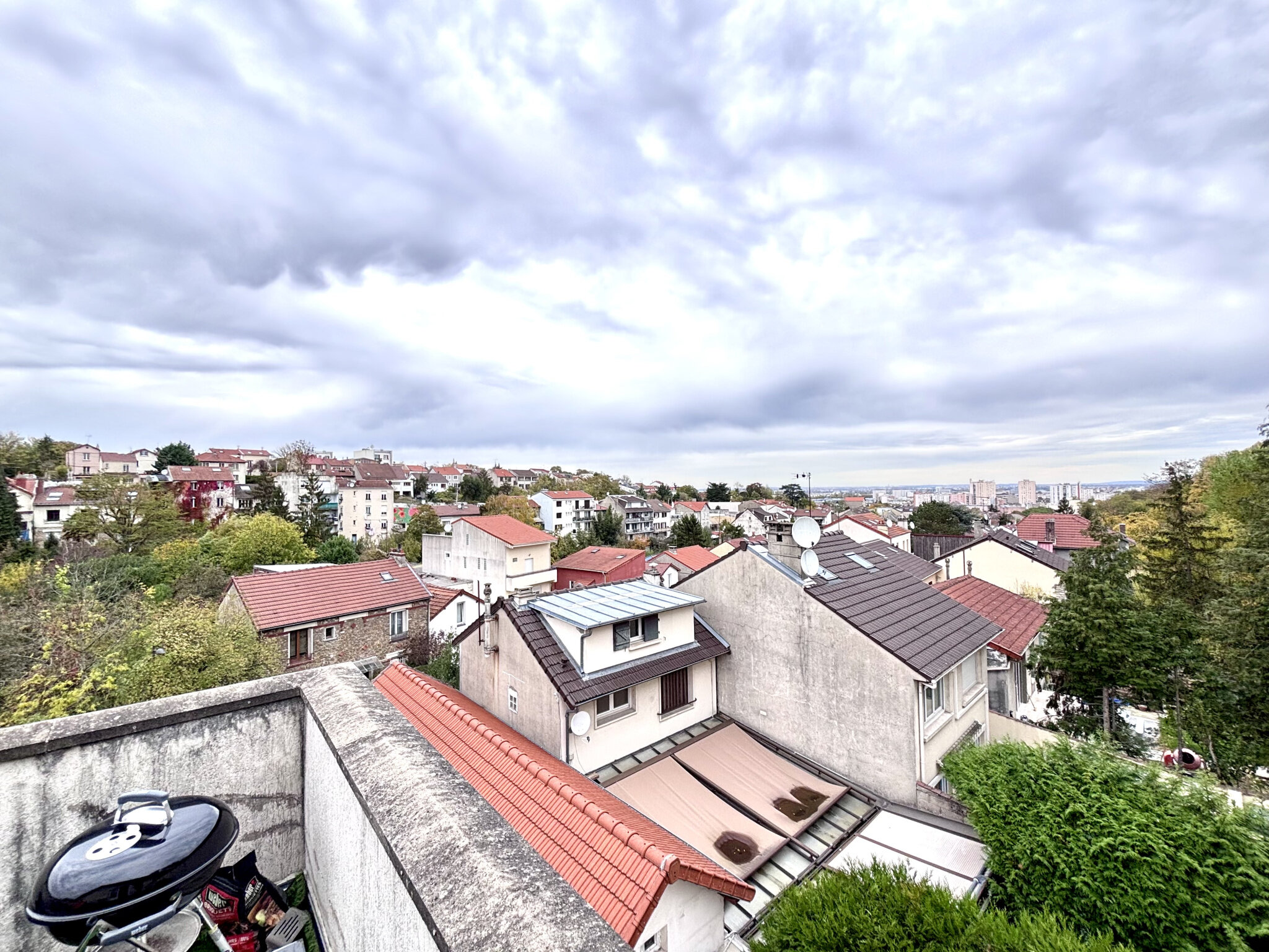 ** BEL APPARTEMENT DE 4/5 PIECES EN DUPLEX DE 103m2 A PROXIM