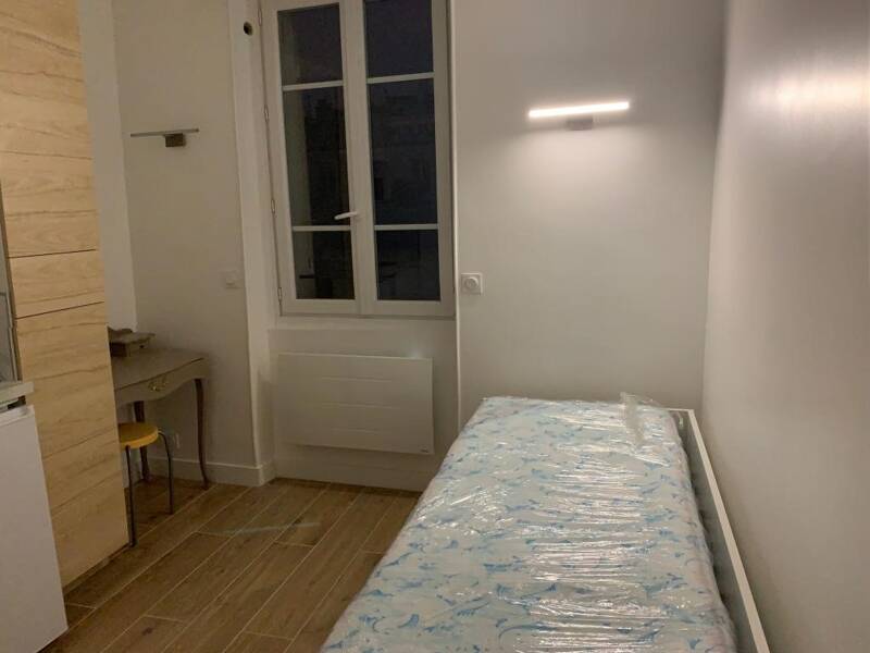Location appartement de 14m2 à PARIS 9