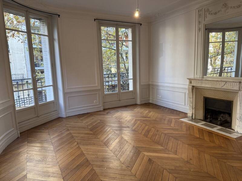 Location appartement de 165m2 à PARIS 16