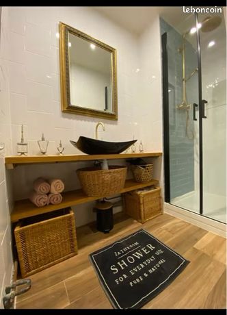 شقة مكونة من غرفتين تم تجديدها مع تراس