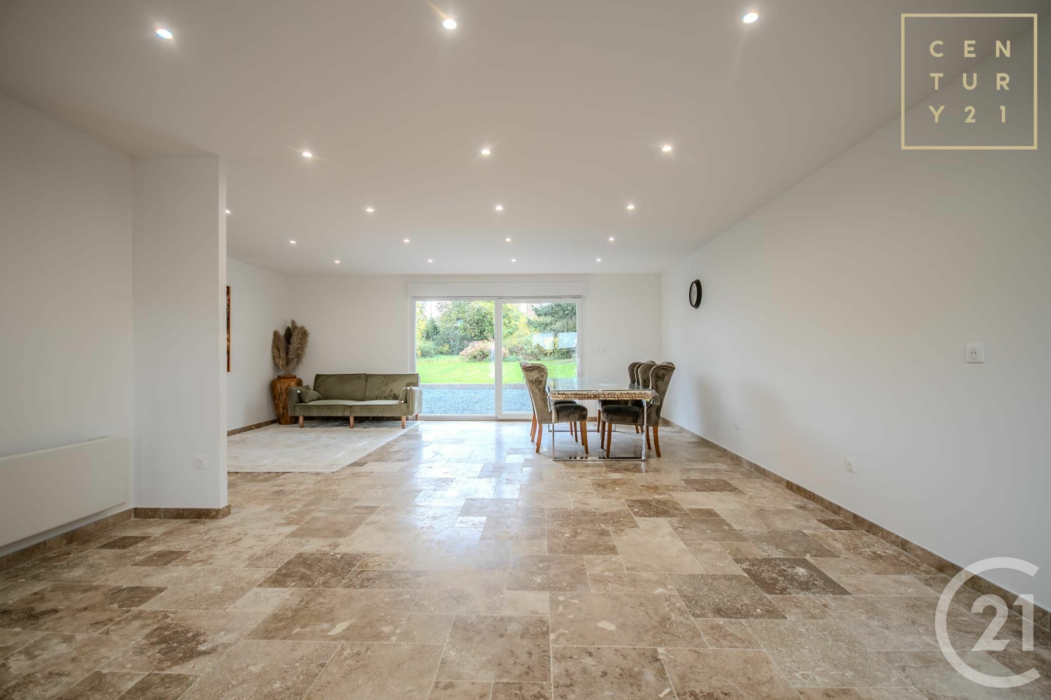 بيع منزل مساحته 93 م² في موبوژ