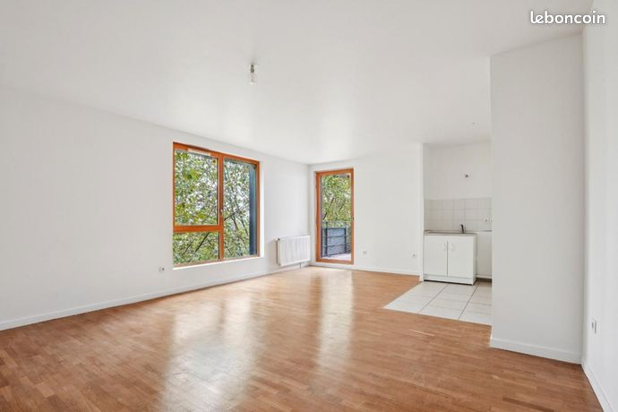 Appartamento 3 locali 63 mq con balcone Saint-Ouen-sur-Seine