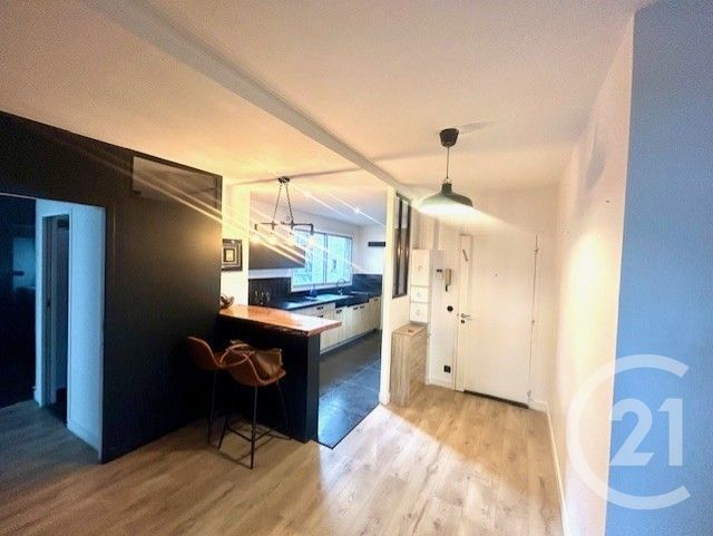 Location appartement de 69m2 à PARIS 16