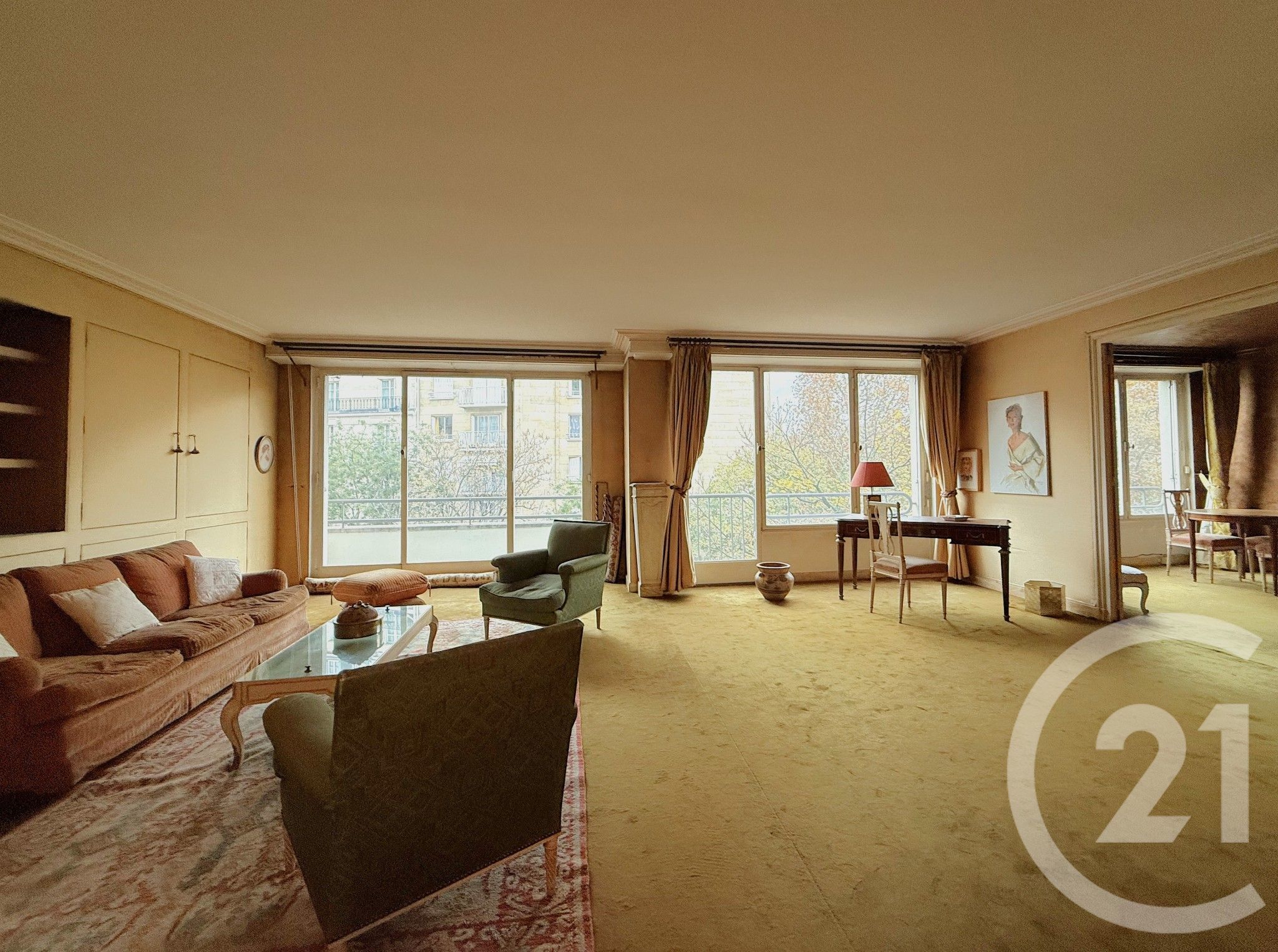 For sale, 140 sqm apartment in PARIS 16.