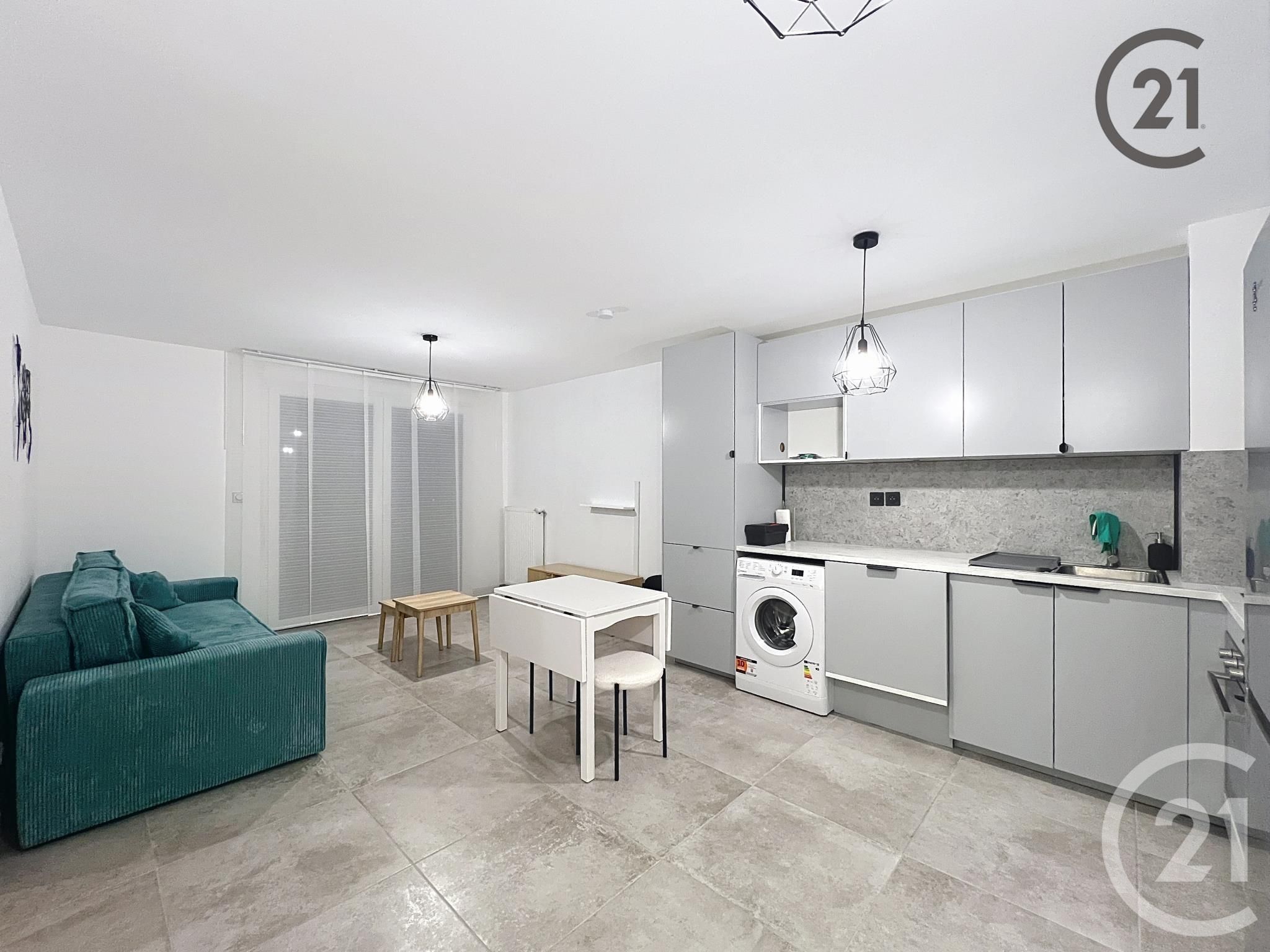 Rental apartment of 40 sqm in DAMMARIE LES LYS