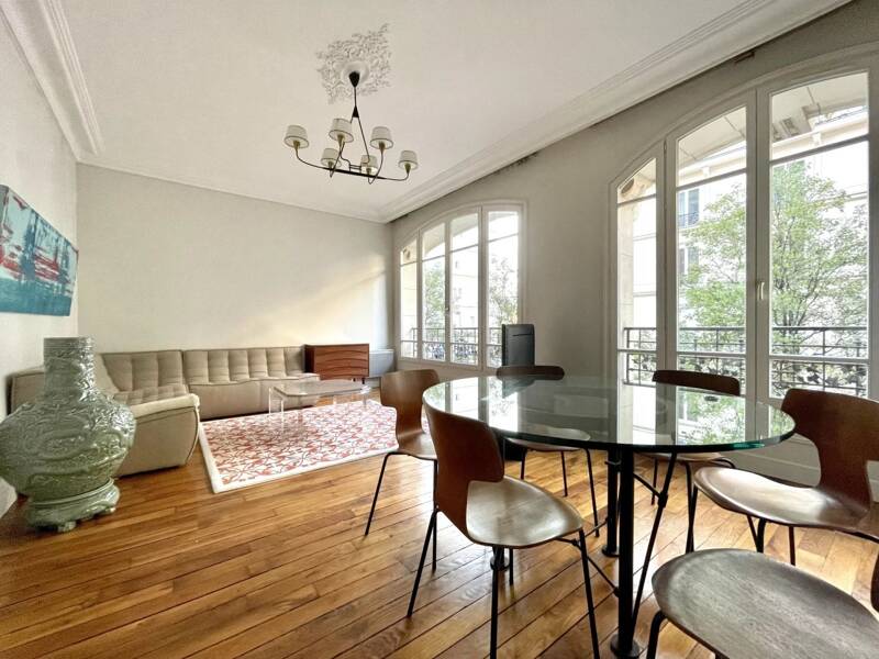 Affitto appartamento di 78 mq a PARIGI 1