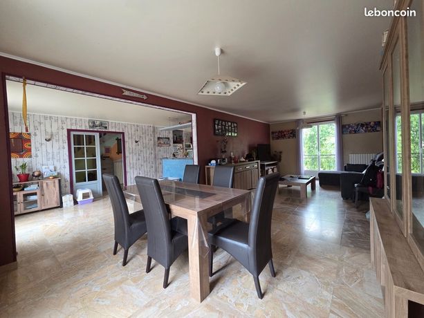 منزل مكون من 7 غرف بمساحة 158 م²