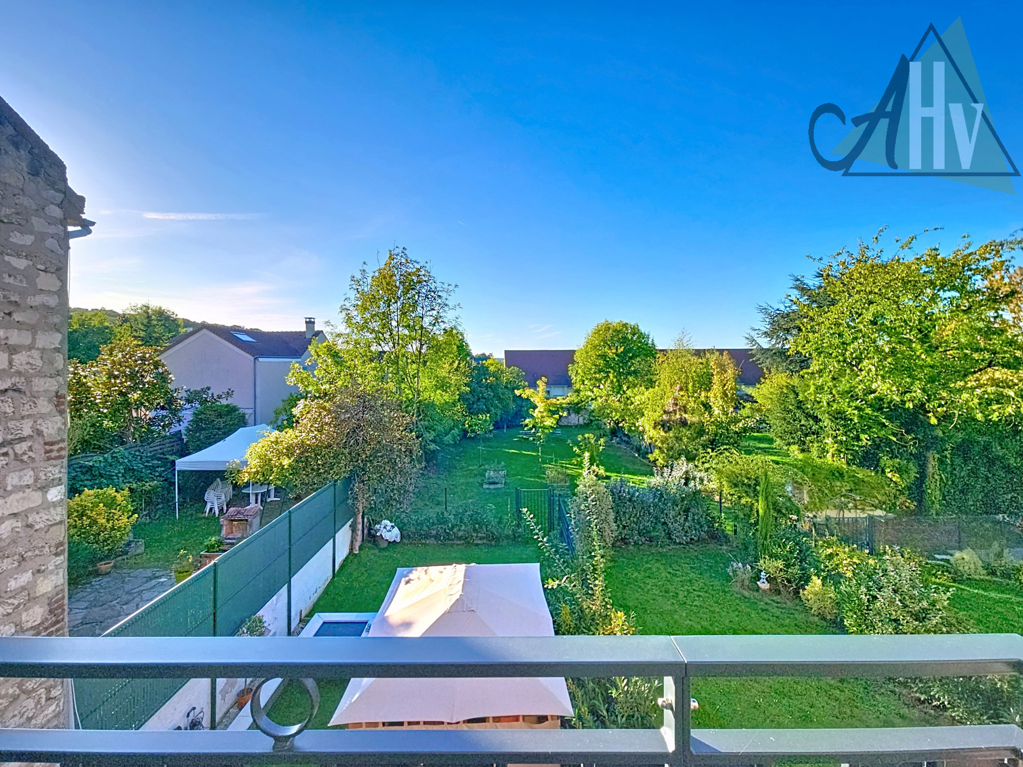 Duplex 72 sqm with terrace, Clamart center, parking space