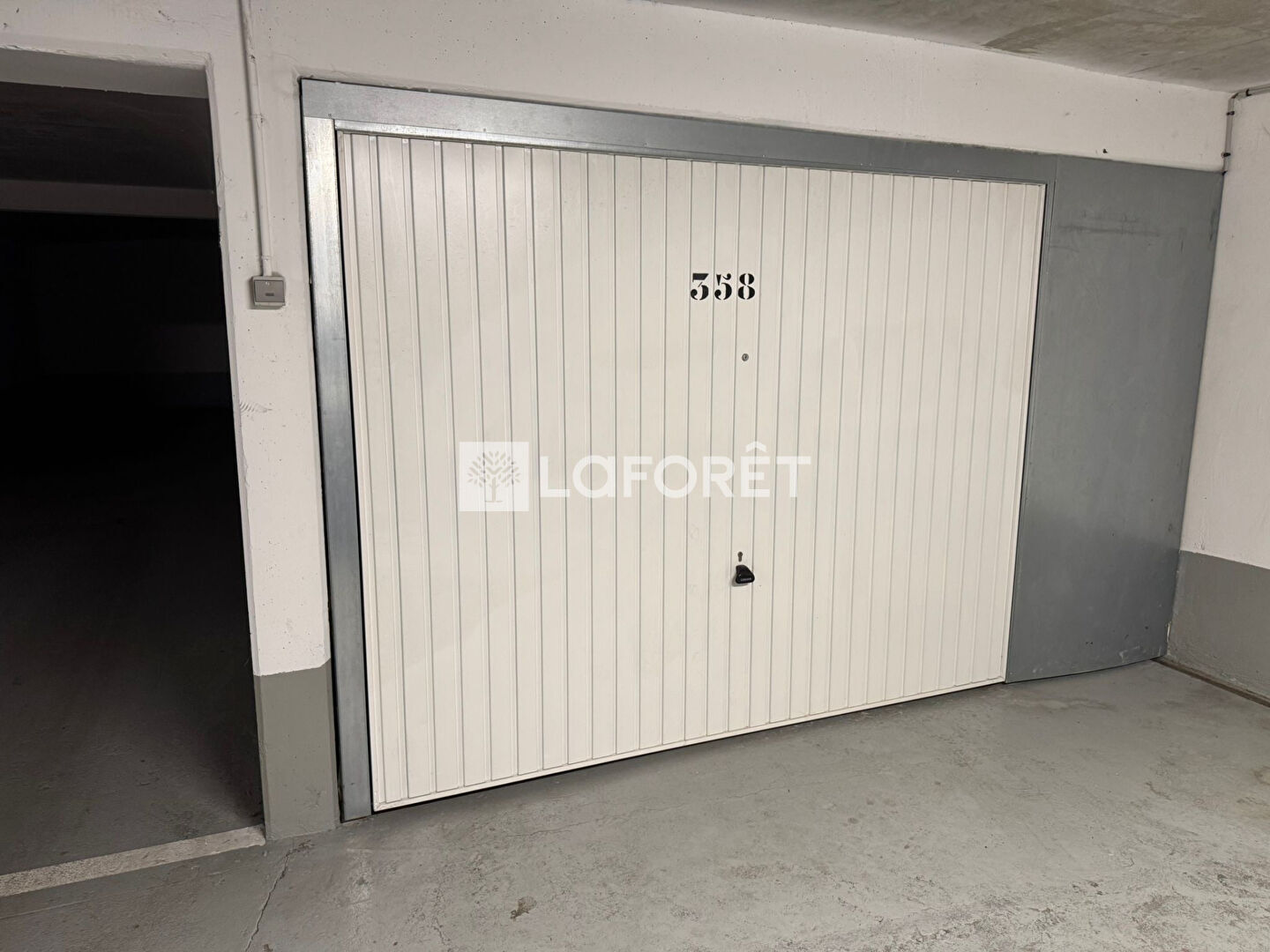 Parking for sale in MONTROUGE