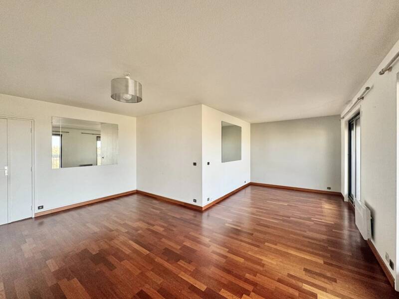 Apartment for rent of 83 sqm in VERRIERES LE BUISSON