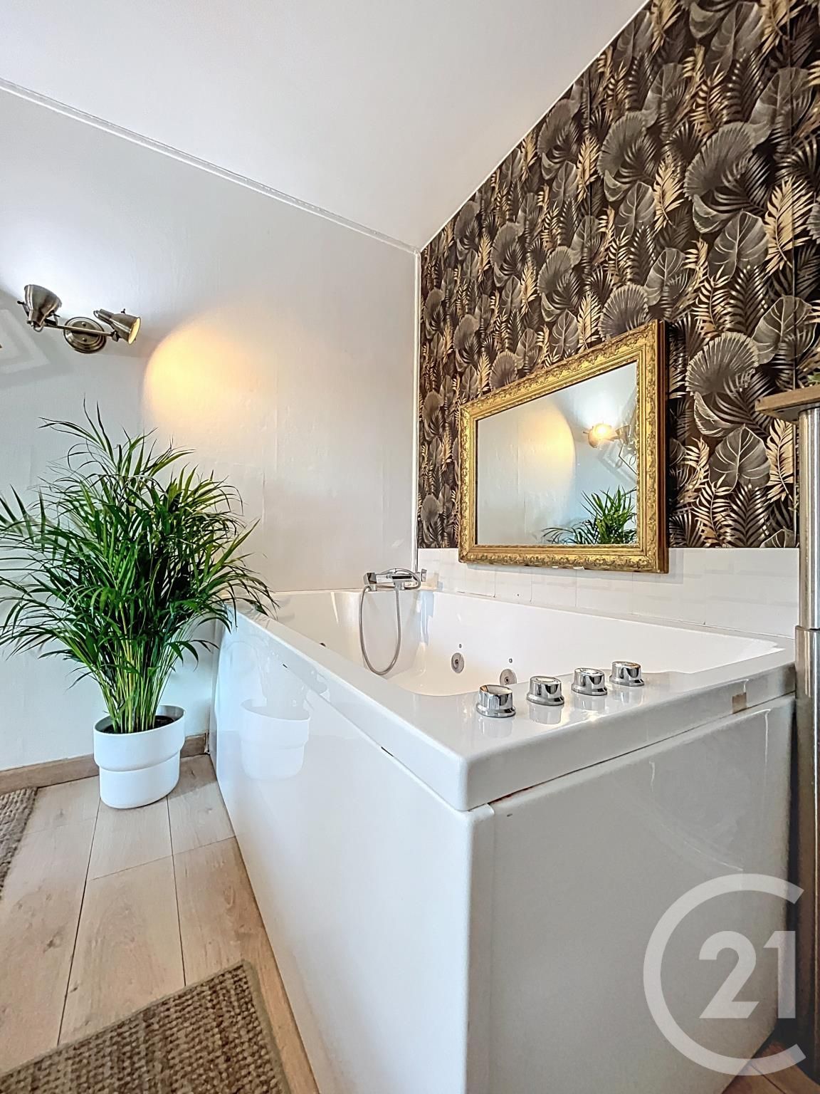 For sale, 16 sqm apartment in DIJON.