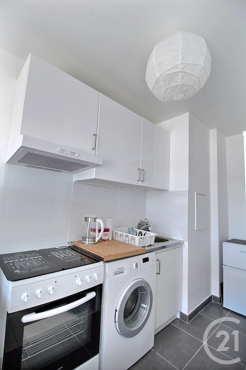 إيجار شقة مساحتها 39م² في أنطوني