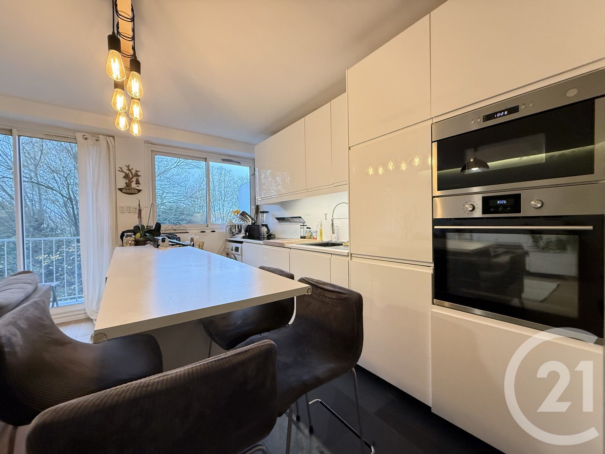 بيع شقة بمساحة 74 م² في سان جيرمان أون لاي