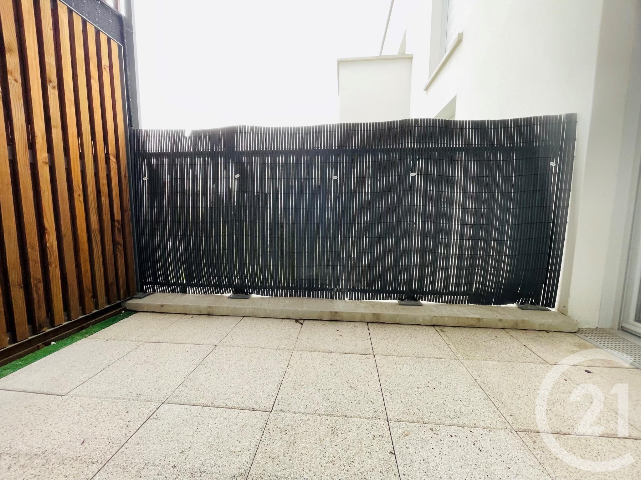 بيع شقة بمساحة 48م² في سارتروفيل