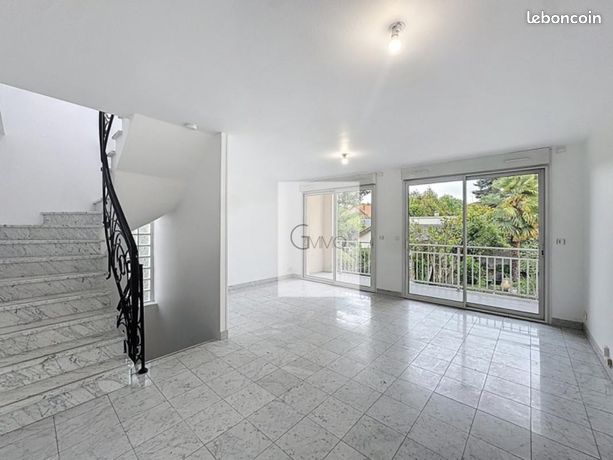 منزل 5 غرف 100 م²