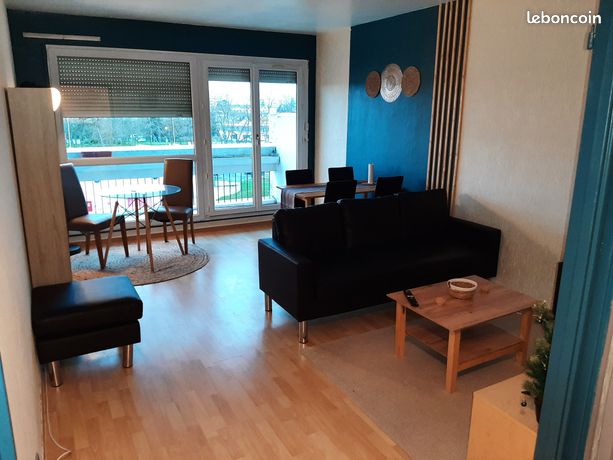 Colocation 78 mq con balcone a Evry Courcouronnes