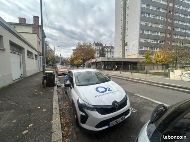 مطعم بمساحة 65 م²