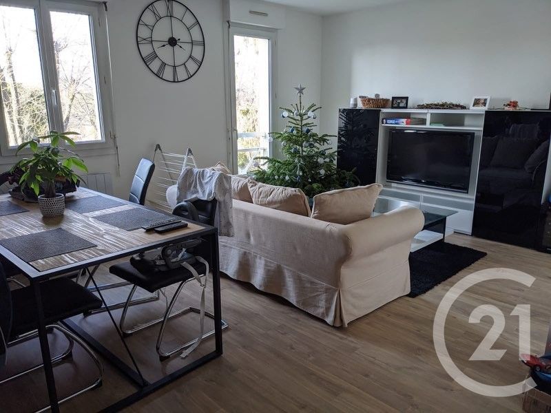 بيع شقة بمساحة 50م² في كومبيين