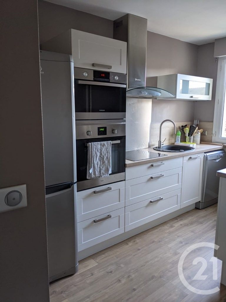 بيع شقة بمساحة 50م² في كومبيين