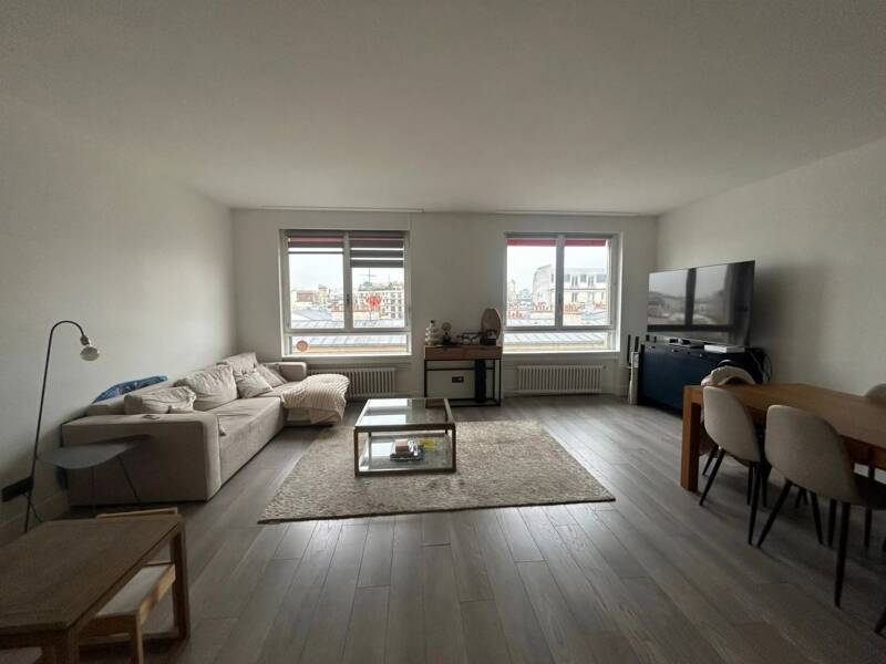 إيجار شقة بمساحة 75م² في باريس 16