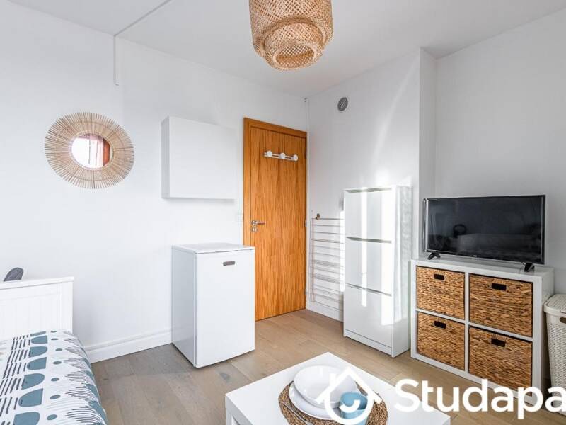 إيجار شقة 10م² في إيبيناي سور سين