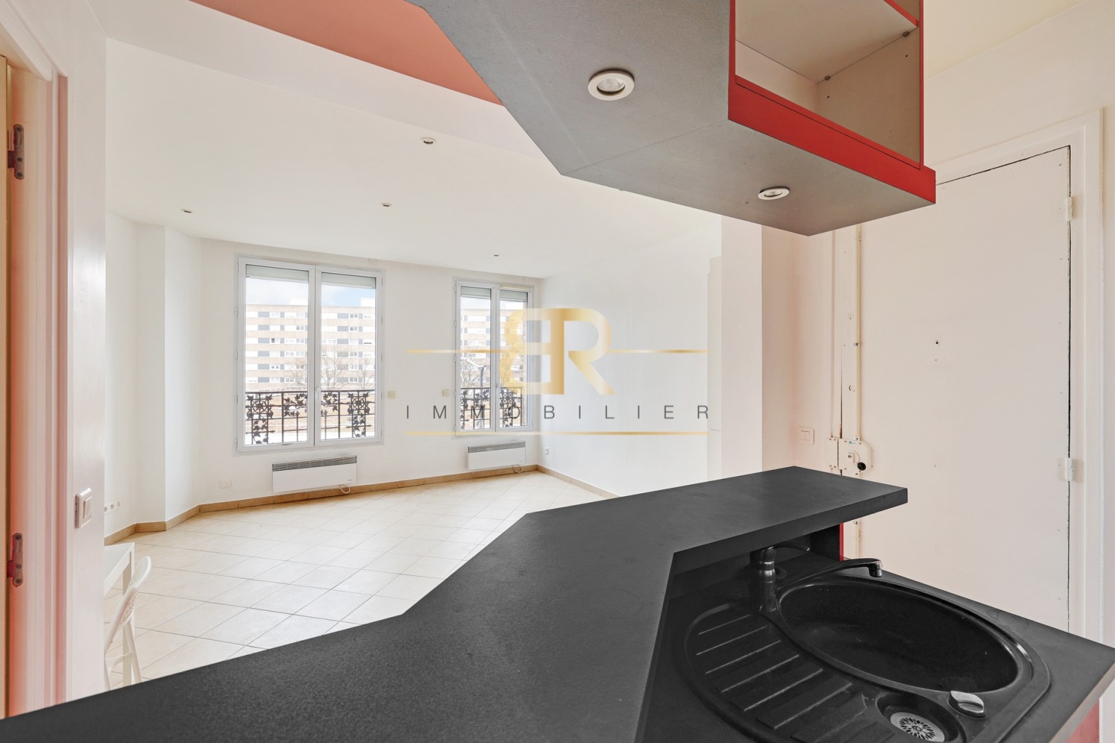 For sale: 42 sqm apartment in LES LILAS