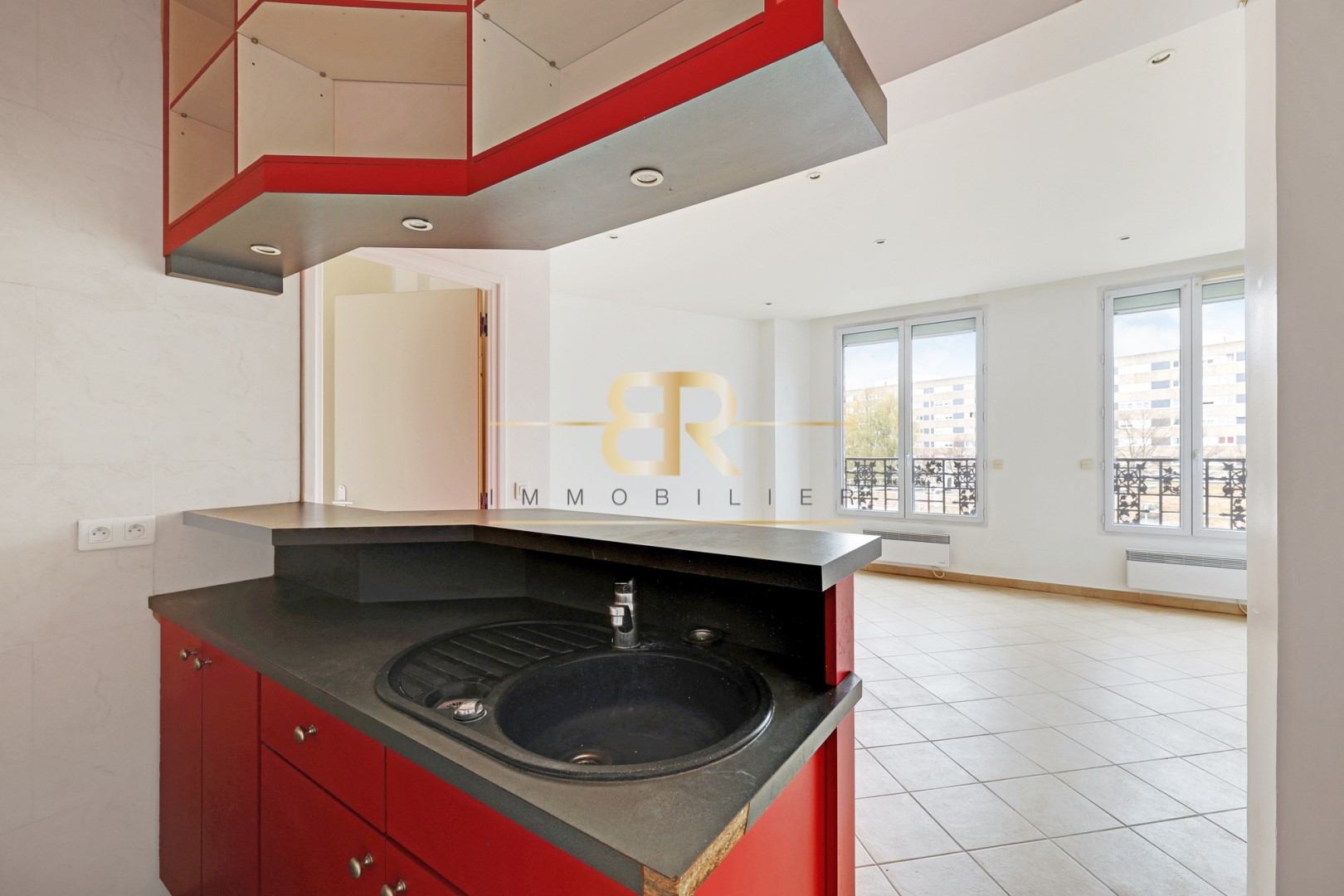 For sale: 42 sqm apartment in LES LILAS