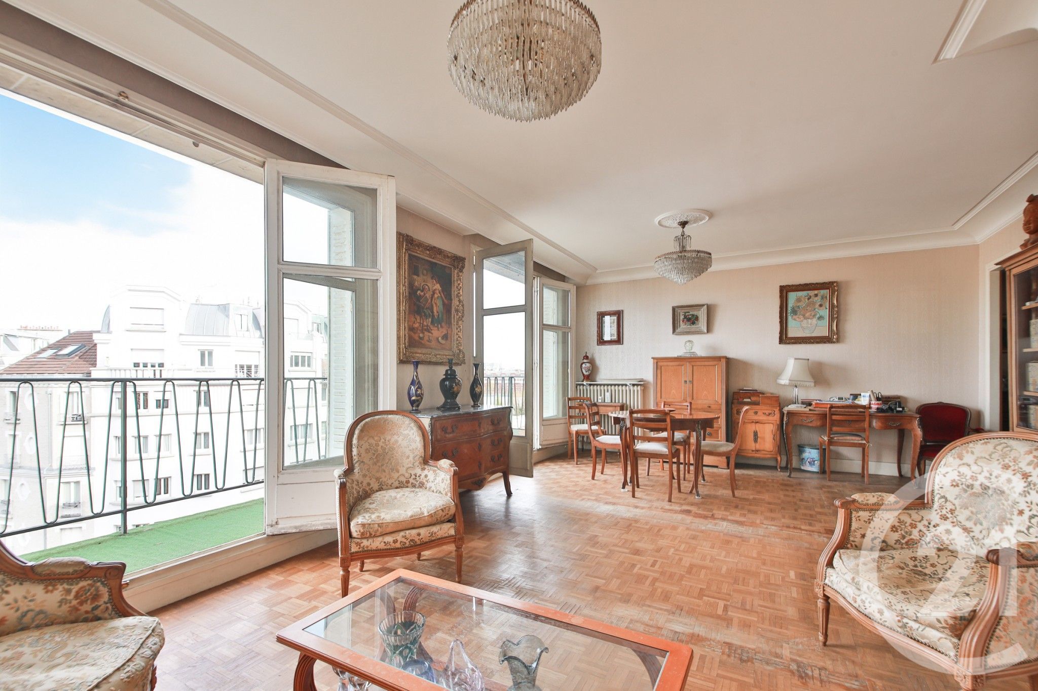 For sale: 91 sqm apartment in Boulogne-Billancourt.