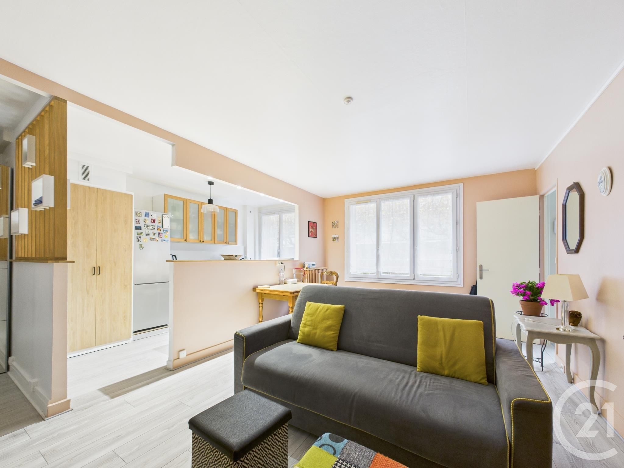 For sale: 50 sqm apartment in Boulogne-Billancourt.