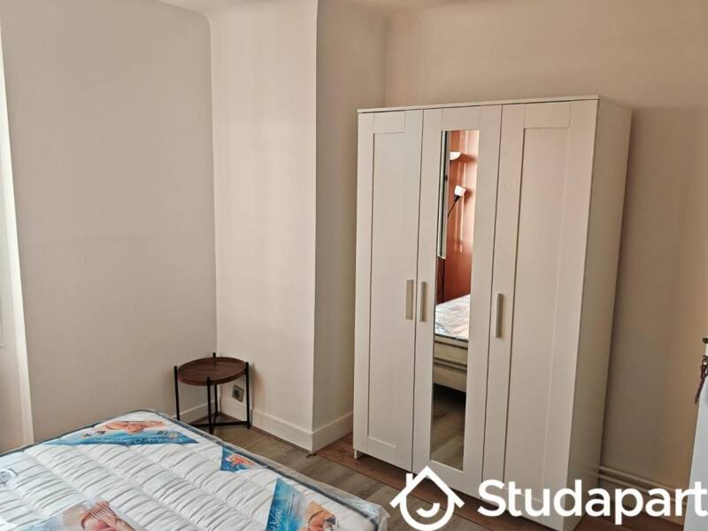 9sqm apartment rental in Rueil-Malmaison