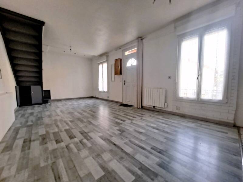 House for rent of 33sqm in SARTROUVILLE